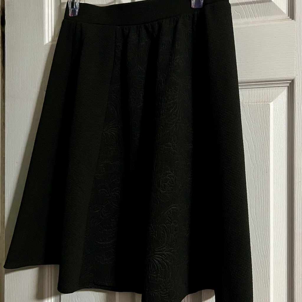 Joe B Black Pattern Skirt